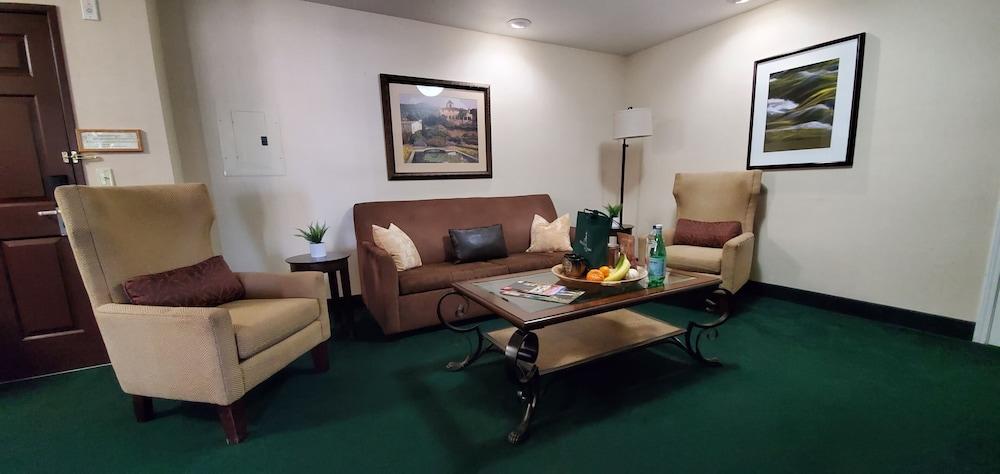 Rogue Regency Inn & Suites Medford Zewnętrze zdjęcie