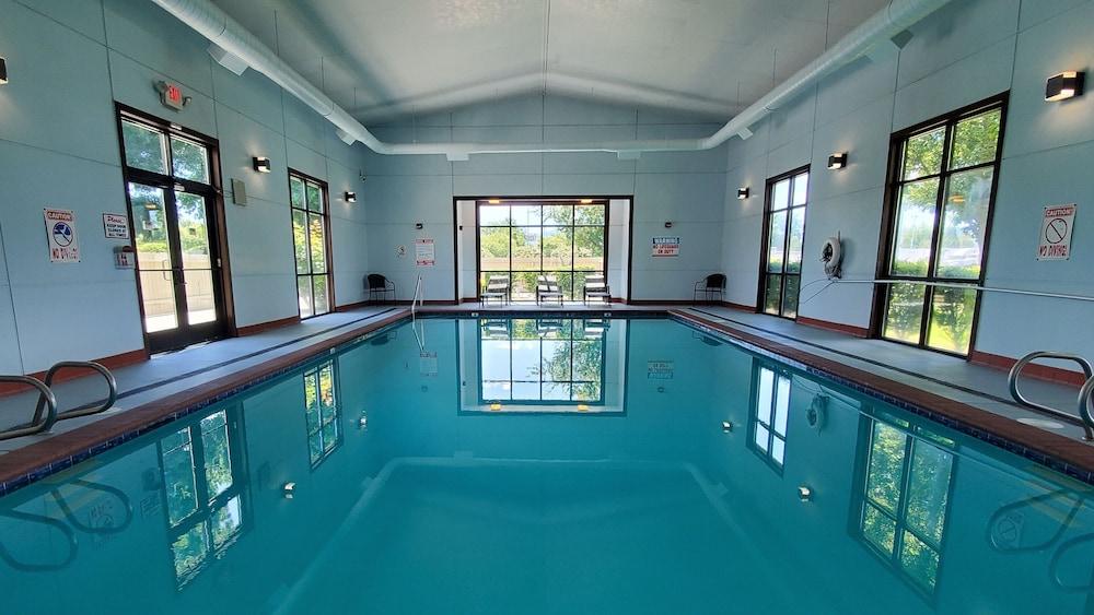 Rogue Regency Inn & Suites Medford Zewnętrze zdjęcie