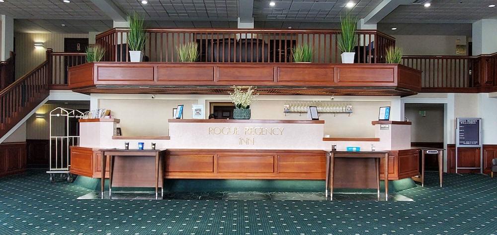 Rogue Regency Inn & Suites Medford Zewnętrze zdjęcie