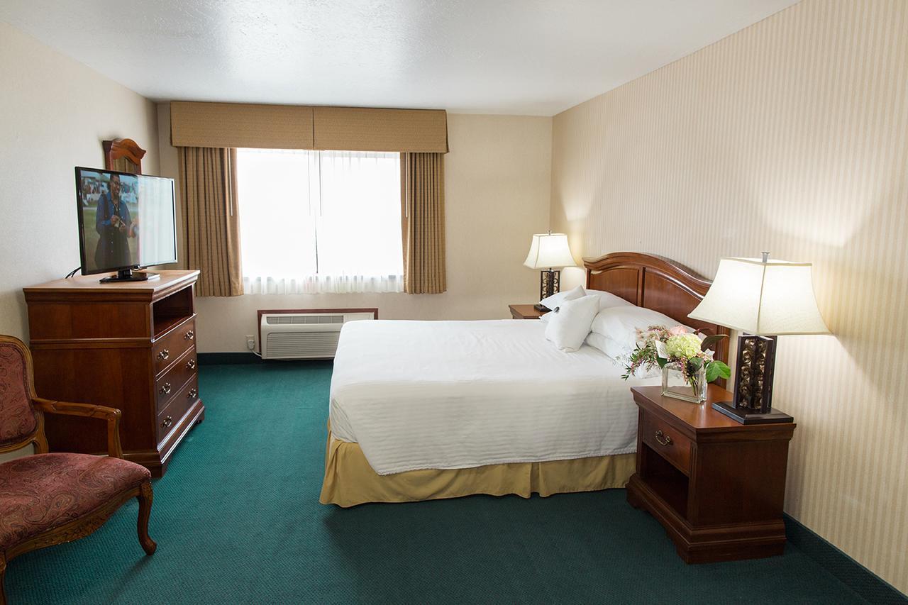 Rogue Regency Inn & Suites Medford Zewnętrze zdjęcie