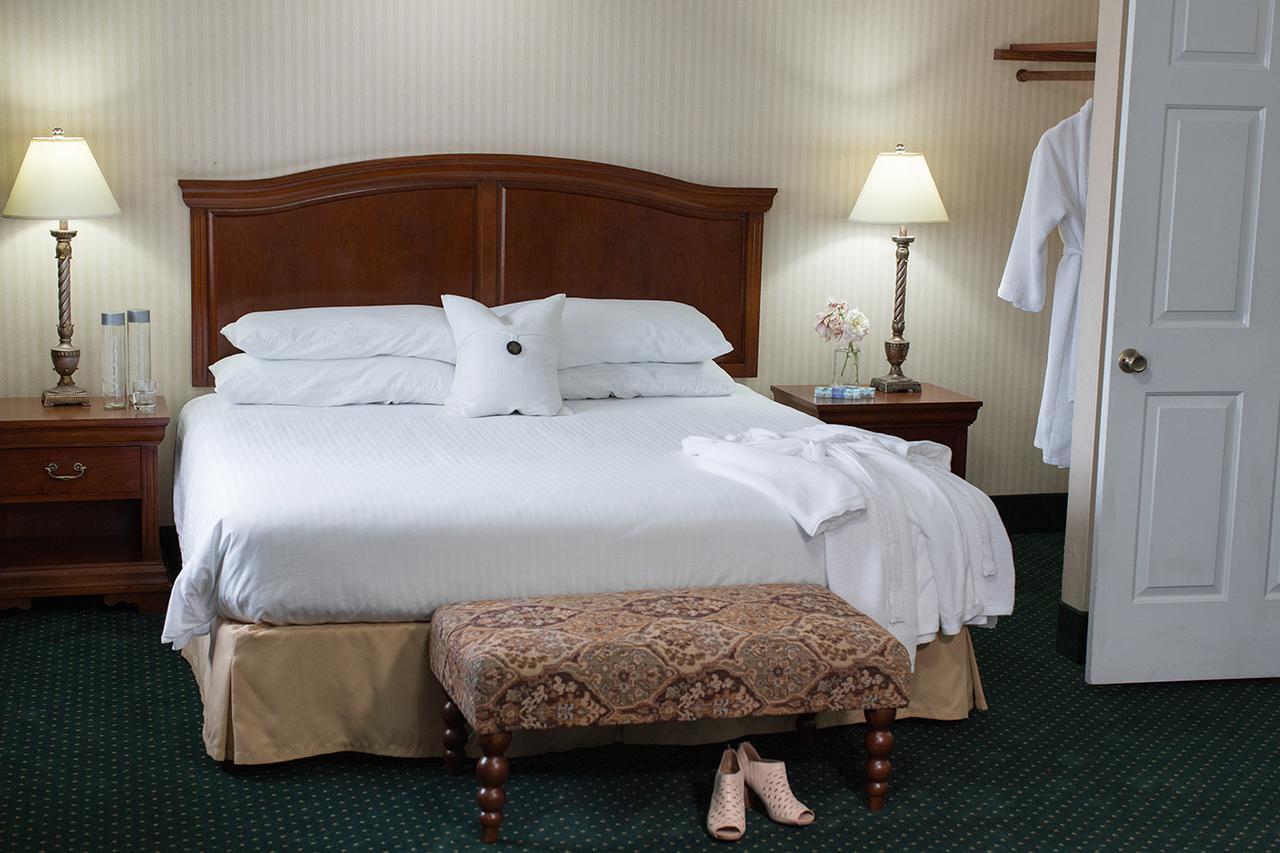 Rogue Regency Inn & Suites Medford Zewnętrze zdjęcie