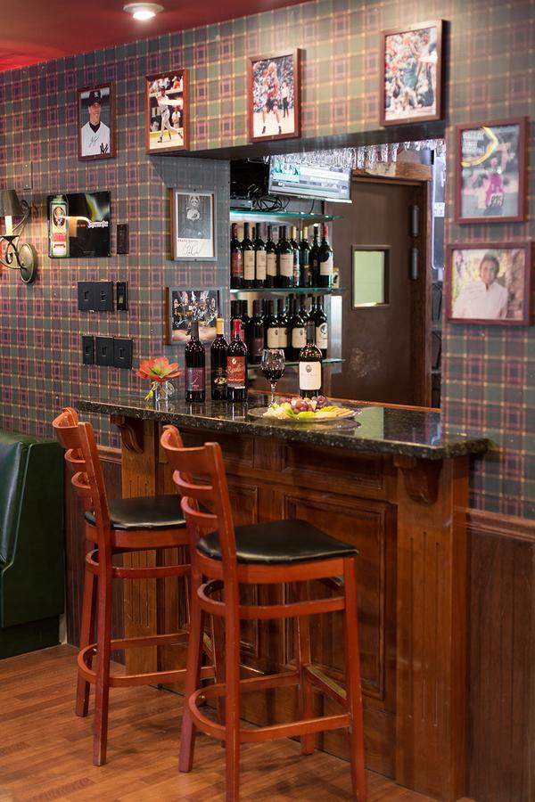 Rogue Regency Inn & Suites Medford Zewnętrze zdjęcie