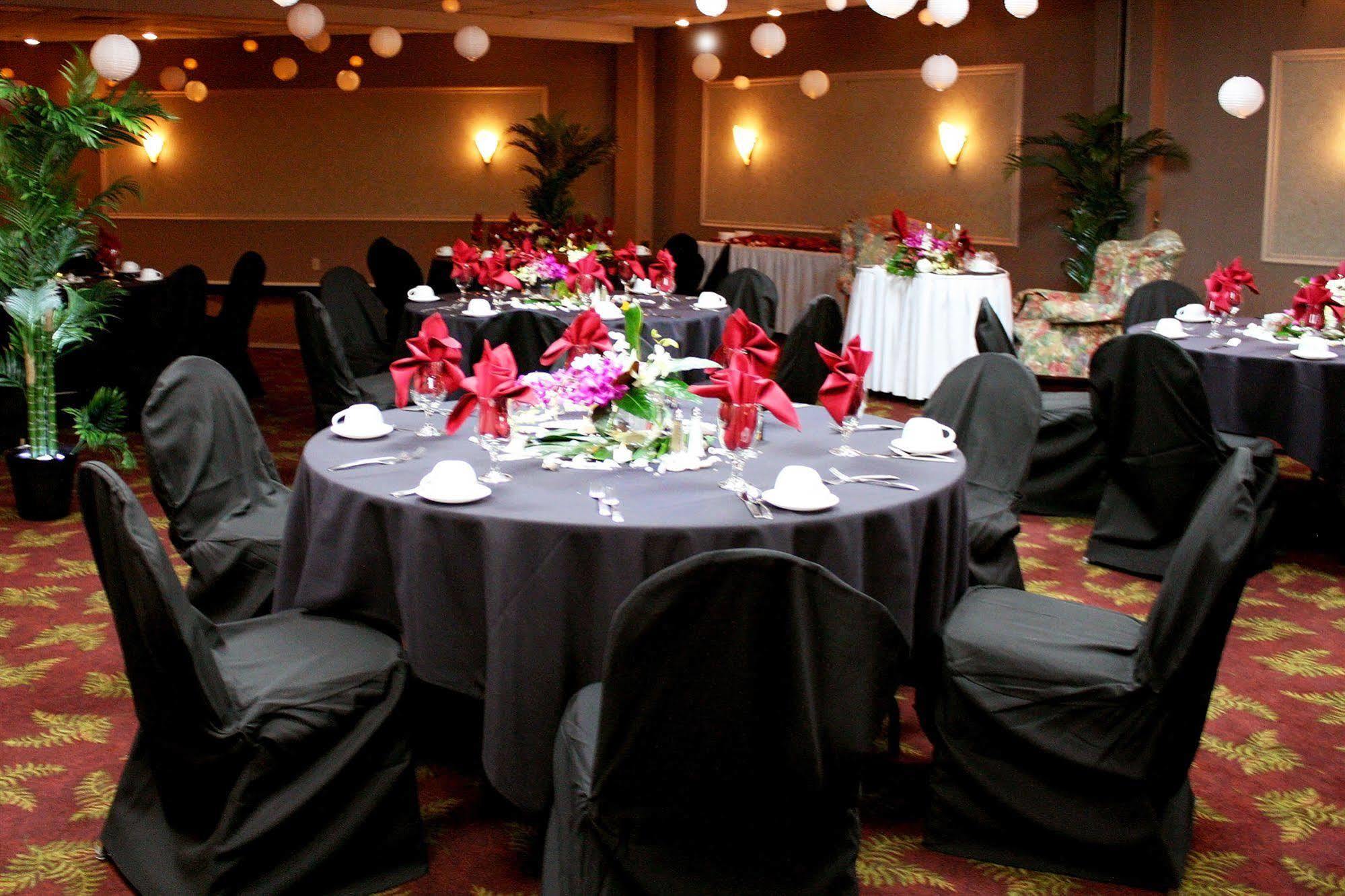 Rogue Regency Inn & Suites Medford Zewnętrze zdjęcie