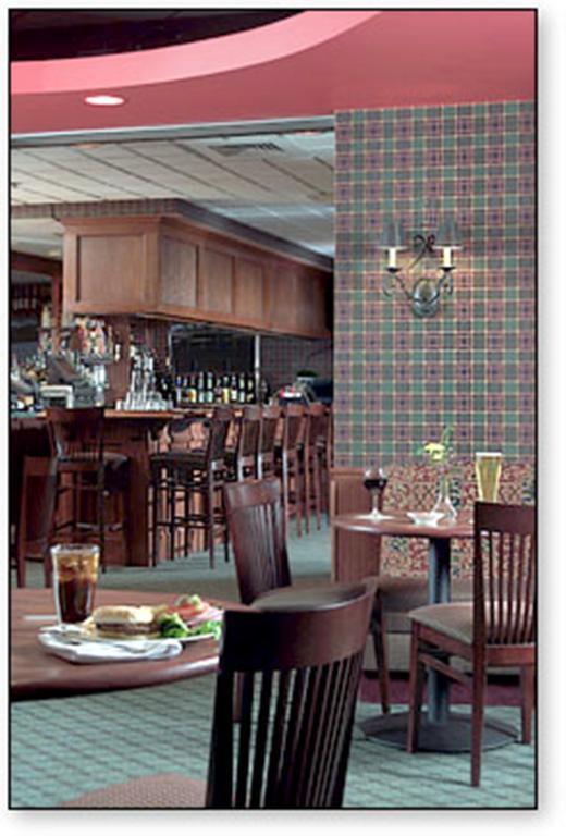 Rogue Regency Inn & Suites Medford Zewnętrze zdjęcie