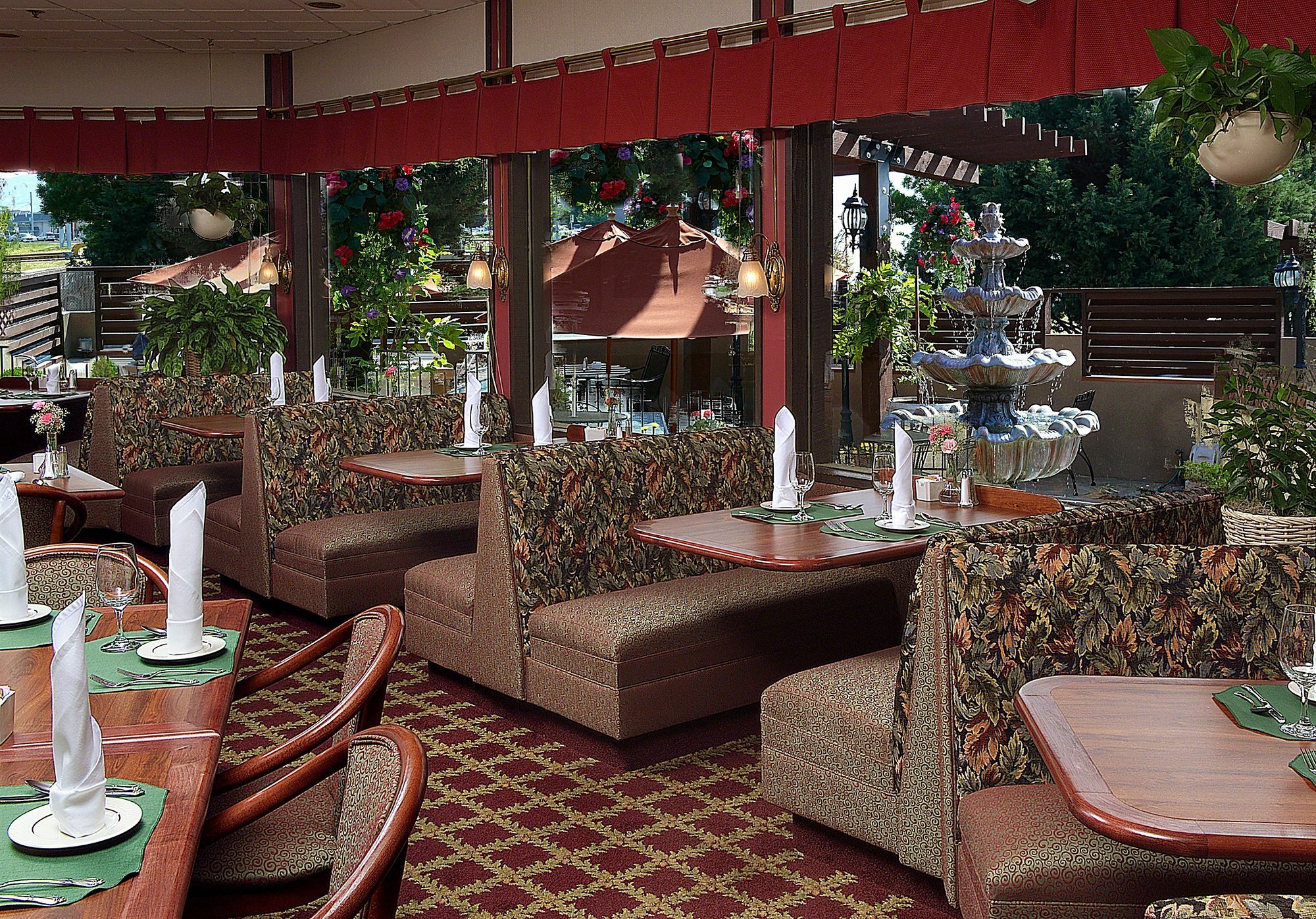 Rogue Regency Inn & Suites Medford Zewnętrze zdjęcie